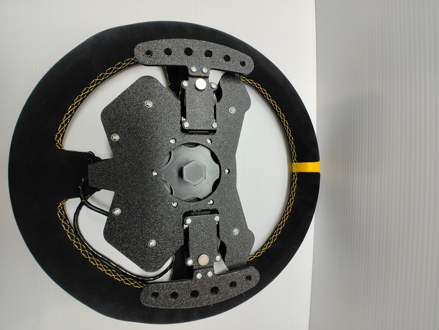 VOLANTE 320MM IN ALLUMINIO E ALCANTARA